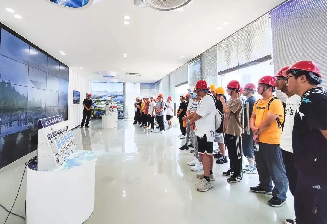 1658193281390453.jpg 1658193281390453.jpg